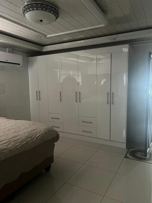 5 Bedroom Property for Sale in Kgabalatsane North West